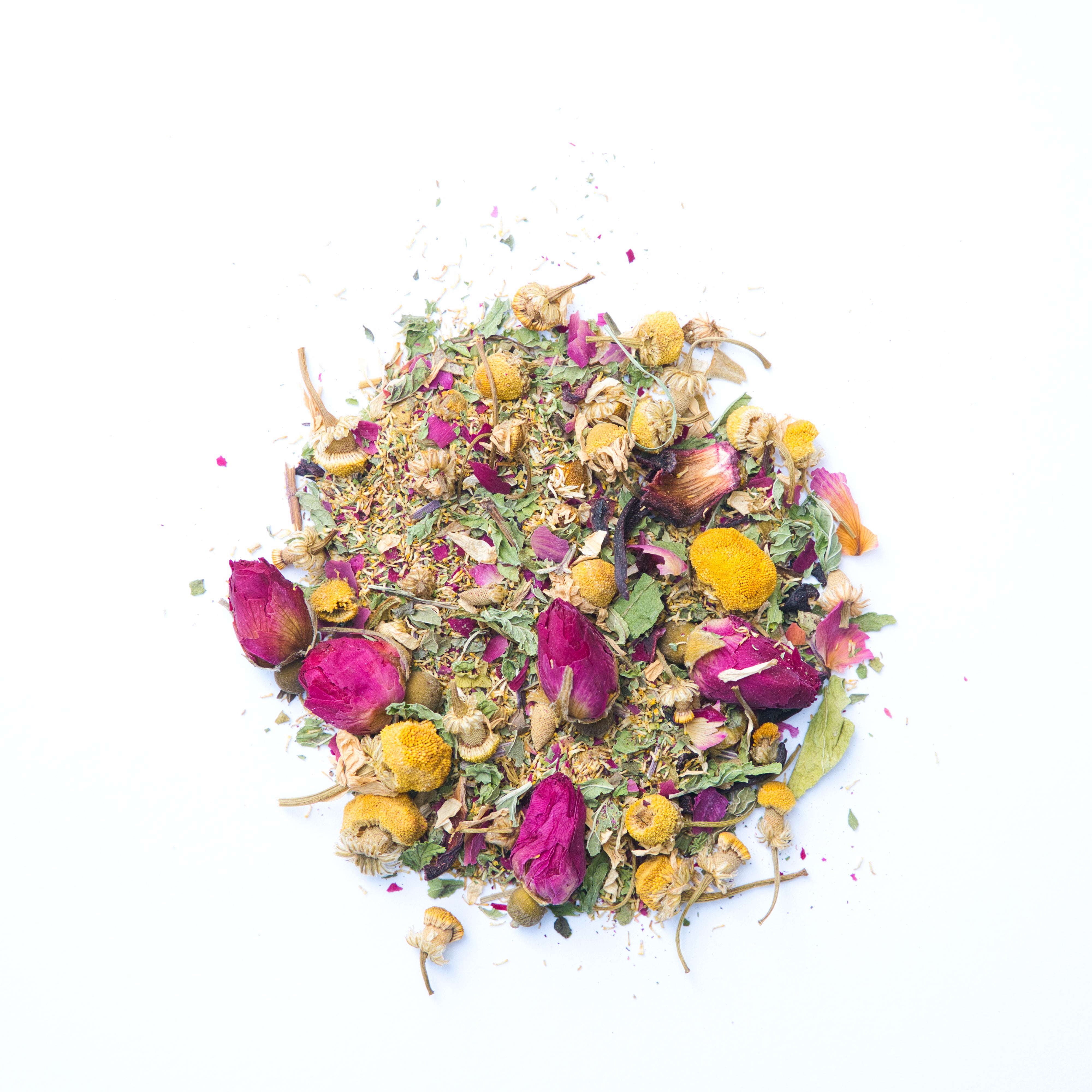 Mix of ayurvedic and herbal ingredients like Hibiscus, Rosebuds, Chamomile, Peppermint